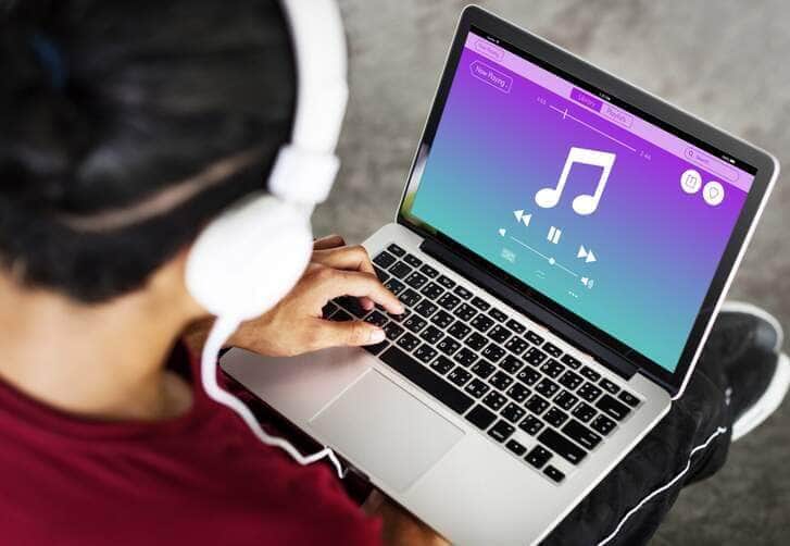 STREAMING; RANKING FONOGRÁFICO; AUDIO; MÚSICA - Com impulso do streaming, Brasil fica em 9º em ranking fonográfico. Foto: Rawpixel/Freepik
