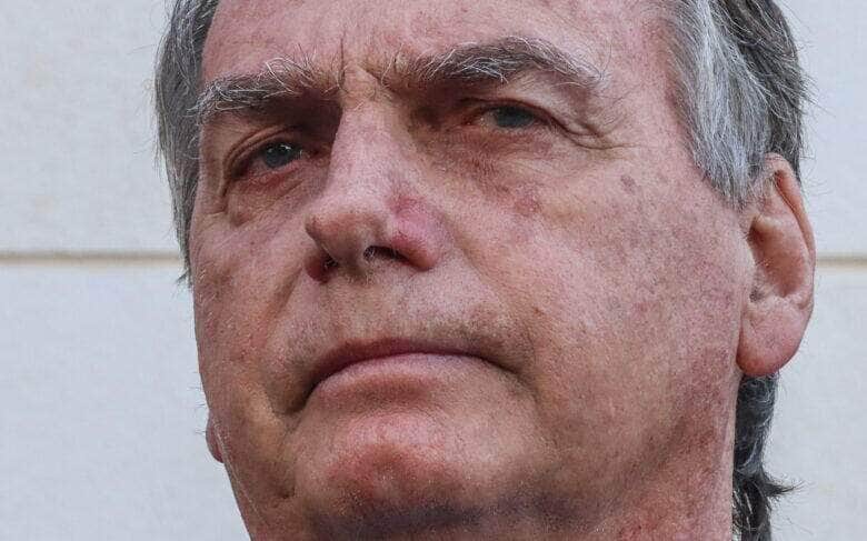 Brasília (DF), 18/10/2023, O ex-presidente Jair Bolsonaro, fala com jornalistas, na sede da Polícia Federal em Brasília. Foto: Valter Campanato/Agência Brasil