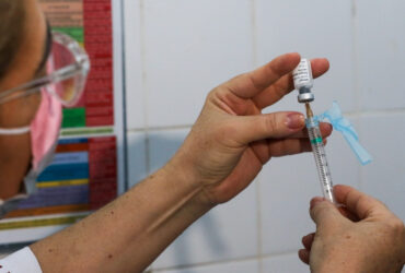 Brasília, DF 09/02/2024 Início da vacinação contra dengue no Distrito Federal, na UBS1 do Cruzeiro. Foto: Fabio Rodrigues-Pozzebom/ Agência Brasil