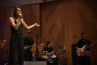 A cantora Wrany durante Prêmio Rádio MEC 2022 na Sala Cecília Meireles, no Rio de Janeiro Por: Tomaz Silva/Agência Brasil