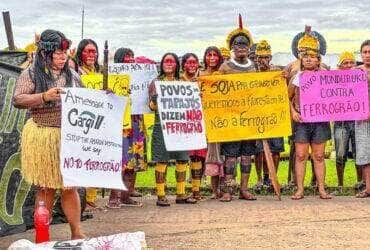 Os parentes denunciaram a ausência de Consulta Prévia Livre e Informada, a fragilidade dos estudos de impacto e os riscos socioambientais da ferrovia. Foto: @CoiabAmazonia/X