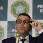 O chefe de Polícia, delegado Rivaldo Barbosa fala em entrevista sobre a denúncia do Ministério Público do Rio de Janeiro que pediu seu afastamento por irregularidades em licitações na contratação de empresas de informática. Por: Fernando Frazão/Agência Brasil