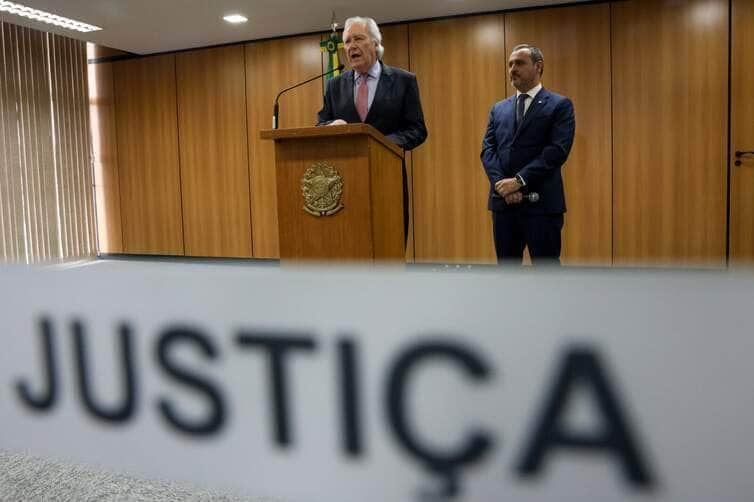 Brasília- DF 24-03-2024. Ministro da Justiça, Ricardo Lewandowski e o diretor Geral da PF, Andrei Passos, durante coletiva sobre os mandantes do assassinato de Marielle Franco. Foto José Cruz/ Agência Brasil.