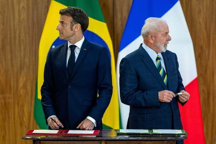 Brasília (DF) 28/03/2024 - O presidente da França, Emmanuel Macron, é recebido pelo presidnete Luiz Inácio lula da Silva, em cerimônia oficial no Palácio do Planalto. Foto: Fabio Rodrigues- Pozzebom/Agência Brasil Por: Fabio Rodrigues-Pozzebom/ Agênc