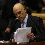 O ministro Alexandre de Moraes, durante sessão de julgamento sobre limite para compartilhamento de dados fiscais Por: Fabio Rodrigues Pozzebom/Agência Brasil