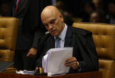 O ministro Alexandre de Moraes, durante sessão de julgamento sobre limite para compartilhamento de dados fiscais Por: Fabio Rodrigues Pozzebom/Agência Brasil