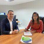 Secretário controlador-geral, Paulo Farias, e a presidente do MT Saúde, Misma Thalita dos Anjos.  - Foto por: D`Laila Borges