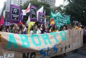 São Paulo (SP), 08/03/2024 - Ato pela vida das mulheres e legalização do aborto, em celebração ao dia 8 de Março, na Avenida Paulista. Foto: Rovena Rosa/Agência Brasil