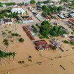 Rio de Janeiro (RJ) 28/02/2024 - Dados da Defesa Civil Estadual revelam que o Rio Acre atingiu, às 9h desta quarta-feira, 28, em Brasileia a marca de 15,56m, ultrapassando a cheia histórica de 2015, onde o Rio alcançou 15,55m. Foto: Marcos Vicentti/Secom