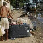 Belford Roxo (RJ) 16/01/2024 – Estragos e prejuízos aos moradores causados pelas chuvas em Belford Roxo, na Baixada Fluminense, que teve diversos pontos de alagamentos com a enchente do rio Botas. Foto: Fernando Frazão/Agência Brasil