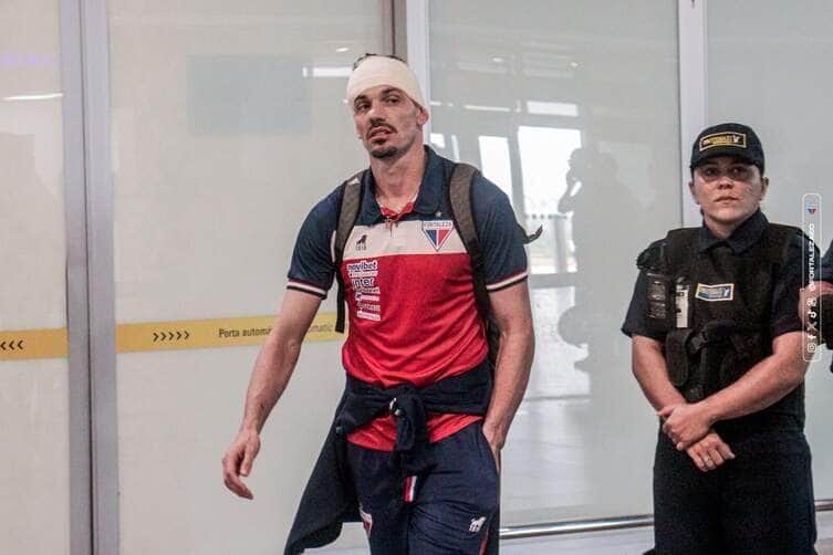 fortaleza, jogadores, agressão - Gonzalo Escobar - traumatismo craniano Por: Mateus Lotif/FEC/Direitos Reservados