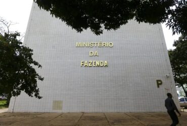 Tesouro Nacional paga aos estados R$ 1,22 bilhão em dívidas garantidas pela União - Foto: Marcelo Camargo/Agência Brasil
