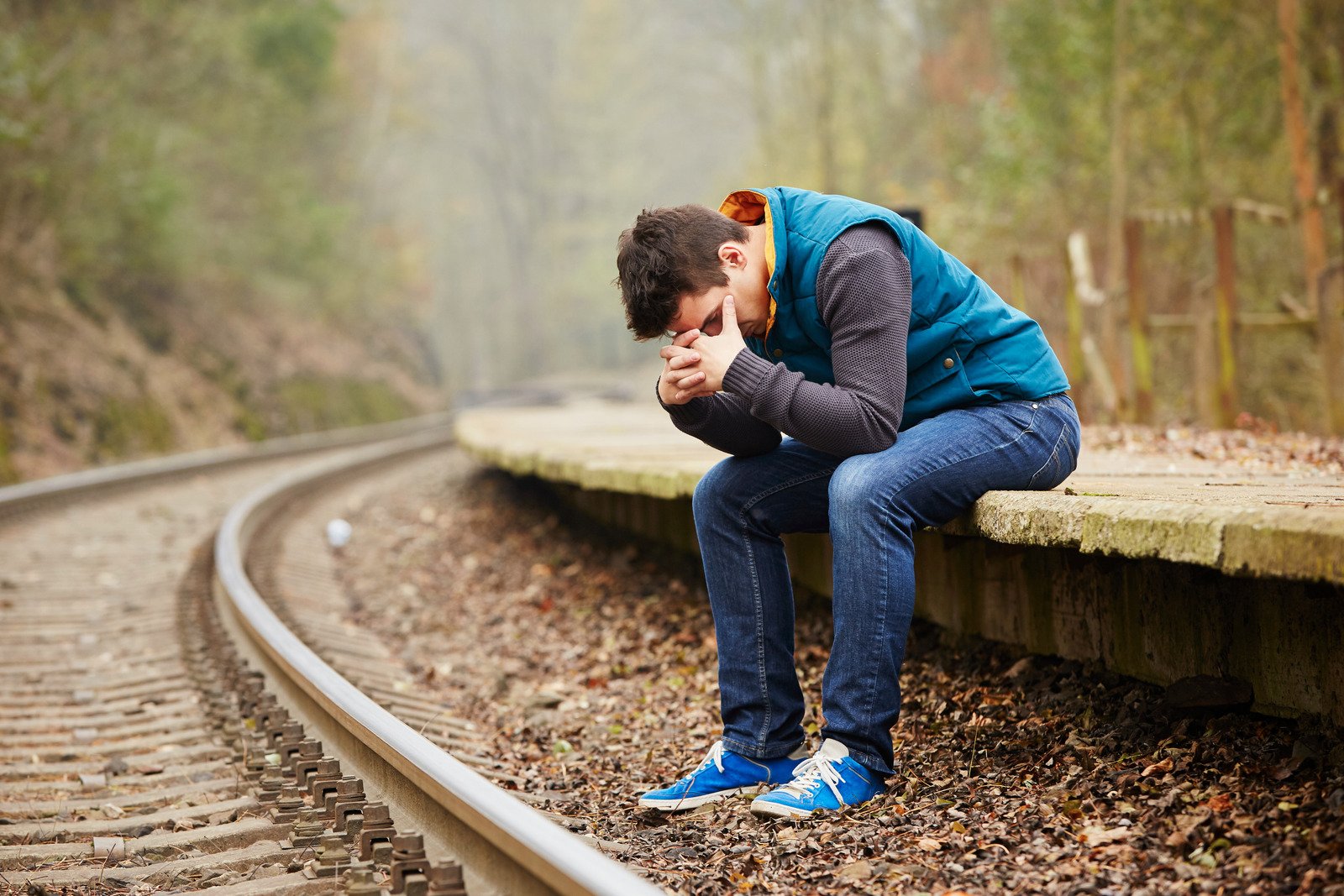 Homem triste, preocupado com seu futuro - Fotos do Canva