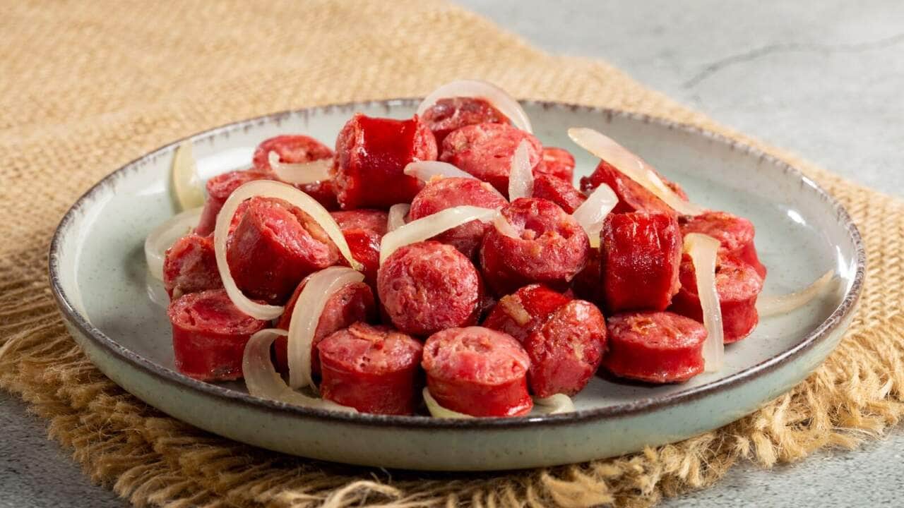 Linguiça acebolada