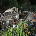 Motorista fica ferido após caminhão cair de ribanceira na BR-364 em Mato Grosso