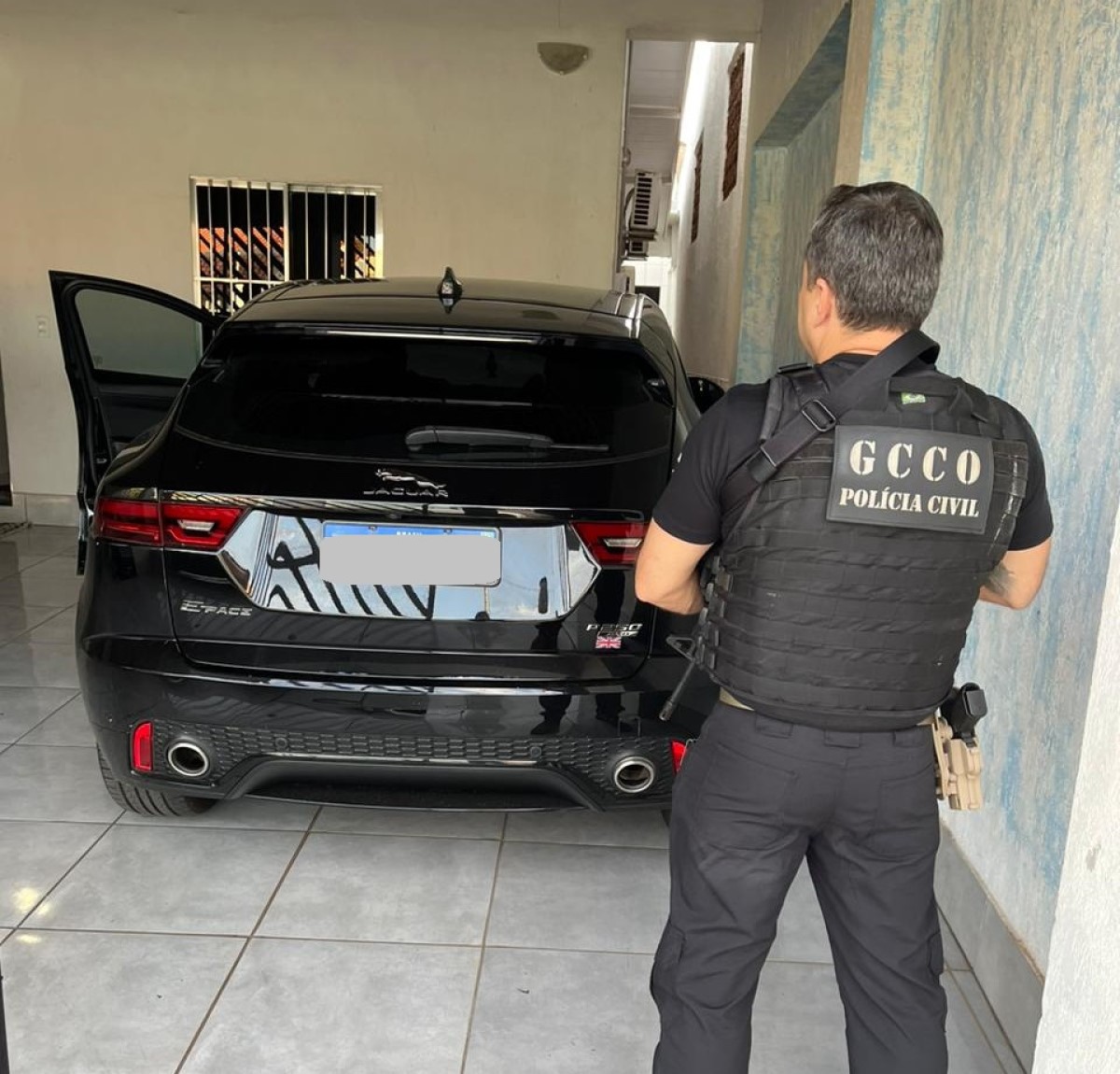 Jaguar com R$ 6,6 mil escondidos: Operação Apito Final desvenda esquema milionário de lavagem de dinheiro