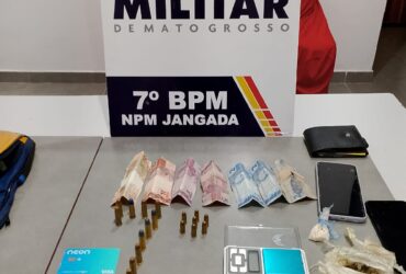 Polícia Militar desmantela ponto de venda de drogas e armas em Jangada (MT)