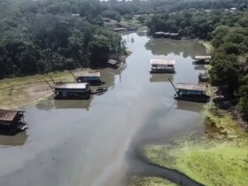 03/09/2023 - PF inutiliza 302 balsas de garimpo ilegal em operação no Amazonas. Foto: Polícia Federal/Divulgação