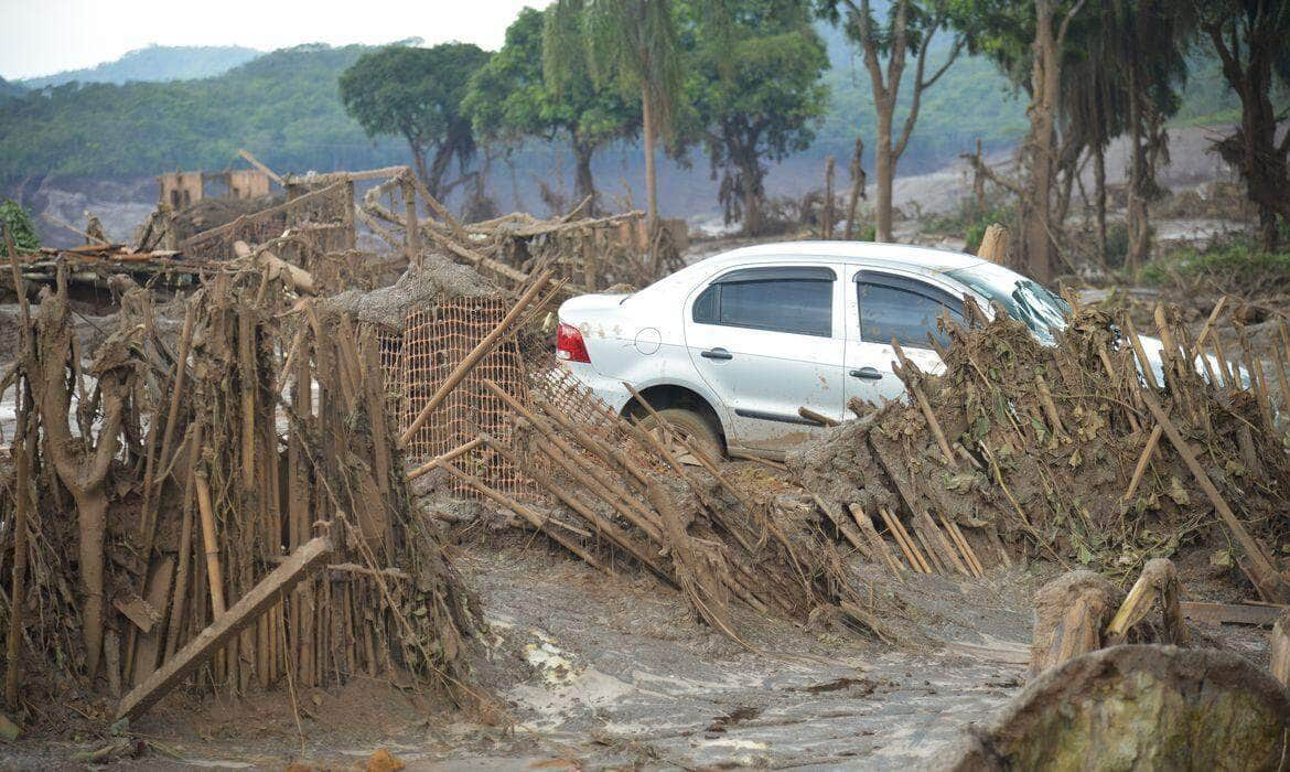 Mariana (MG) - Distrito de Bento Rodrigues, em Mariana (MG), atingido pelo rompimento de duas barragens de rejeitos da mineradora Samarco (Antonio Cruz/Agência Brasil) Por: Antonio Cruz/ Agência Brasil