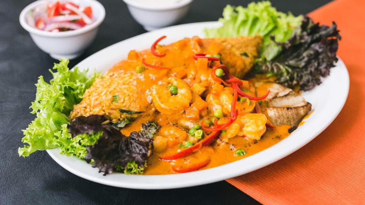 Receita de peixe com molho de camarão