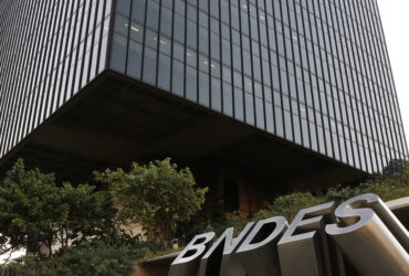 Edifício sede do BNDES, Banco Nacional de Desenvolvimento Econômico e Social, no Centro do Rio. Por: Fernando Frazão/Agência Brasil