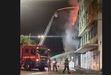 Porto Alegre - Incêndio em pousada de Porto Alegre deixa pelo menos 10 mortos. Frame: CBMRS