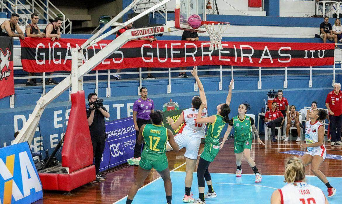 Rio de Janeiro (RJ) 13/04/2024 - A altleta Gabi Guimarãe - Ituano vence Santo André e acaba primeiro turno da LBF em terceiro Foto: Juca Ferreira/LBF