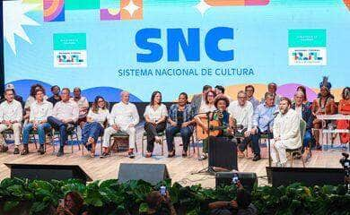 Recife (PE), 04. 04. 2024 - Presidente da República, Luiz Inácio Lula da Silva, durante a cerimônia de Sanção do Projeto de Lei nº 9474/2018, que institui marco regulatório do Sistema Nacional de Cultura, no Teatro Luiz Mendonça, Parque Dona Lindu, Recife. Foto: Ricardo Stuckert/PR