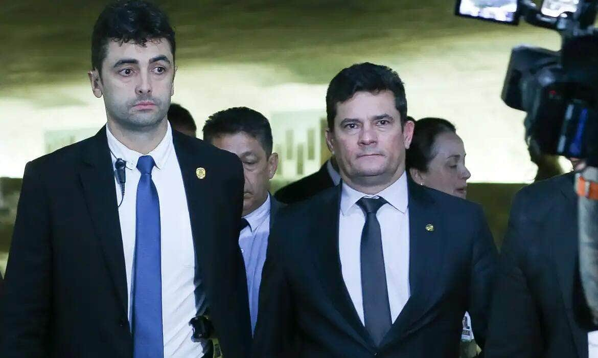 Brasília (DF) 03-04-2024 Senador Sergio Moro caminhando no senado Federal. Foto Lula Marques/ Agência Brasil