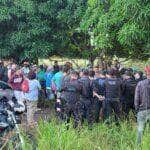 Nesse momento mais de dez viaturas do 8º Batalhão da Policia Militar cercam o assentamento Josué de Castro em Campos dos Goytacazes-RJ. Foto: MST Oficial/X