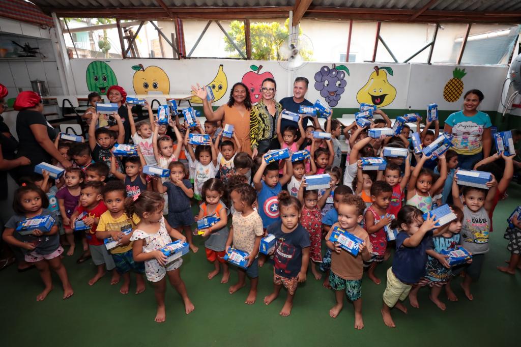 primeira dama de mt visita unidades escolares filantropicas e leva acoes de programas sociais interna 1 2024 04 17 537837421