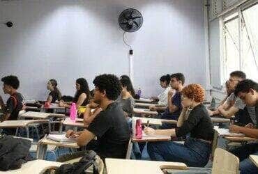 Cursinho preparatório para o vestibular da Universidade de São Paulo - USP Leste. Por: Rovena Rosa/Agência Brasil