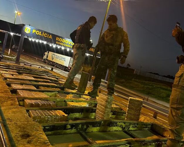 Motorista é preso com 450 kg de pasta base de cocaína dentro de caminhão em rodovia de Mato Grosso