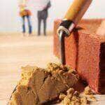 Bricklayer and Cement - Fotos do Canva