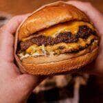 Como fazer hamburguer de carne moída