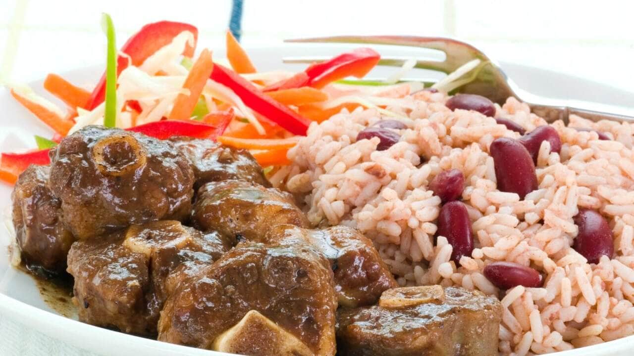 Como fazer rabada com batata e agrião