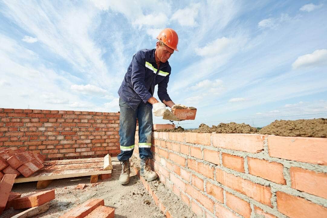 Construction Mason Worker Bricklayer - Fotos do Canva