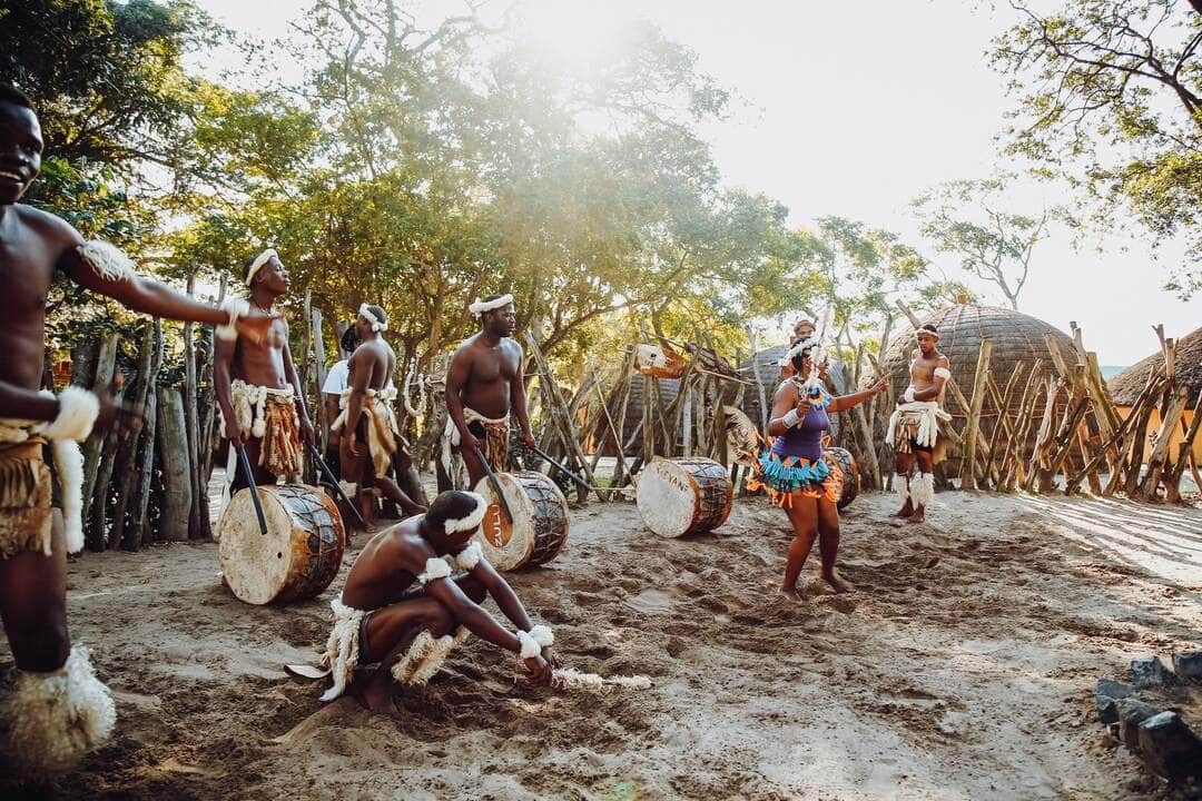Indigenous People Performing Traditional Dance - Fotos do Canva