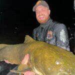 Influenciador Gustavo Tubarão encanta com captura de jaú gigante em Mato Grosso