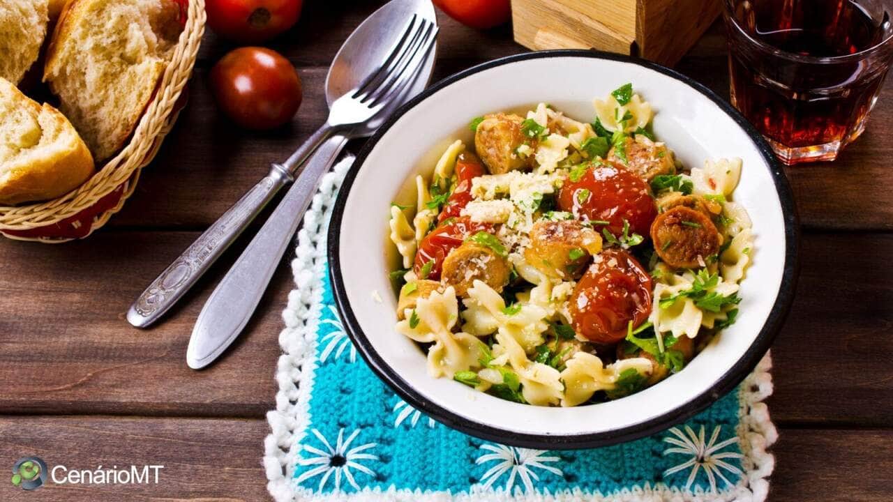 Receita de macarrão com salsicha
