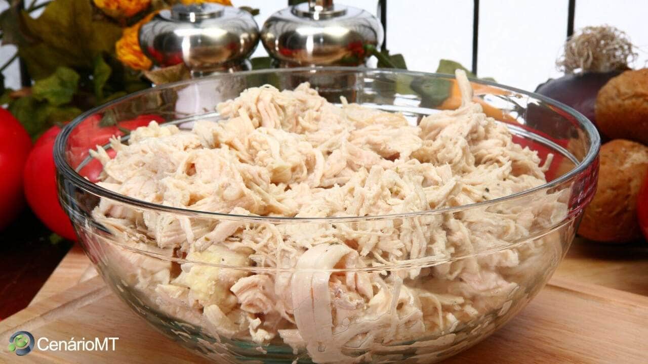 Receitas de peito de frango desfiado