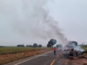 Três pessoas morrem em acidente entre carro e trator na MT-246