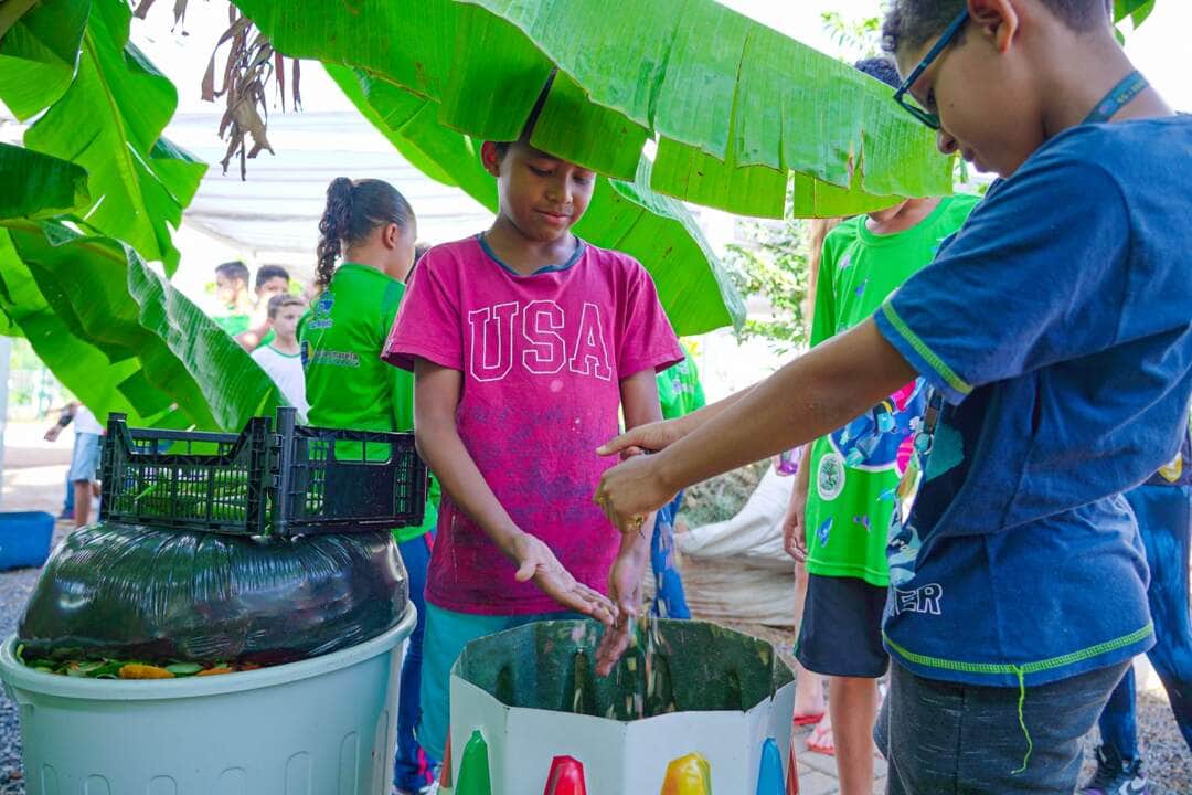 alunos e profissionais da rede municipal participam de oficina de compostagem interna 1 2024 05 20 520099567