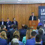 Brasília (DF) 06/05/2024 O ministro chefe da Casa Civil, Rui Costa, durante solenidade de assinatura de convênios para realização da COP30 em Belém entre a Itaipu Binacional, Governo do Pará e Prefeitura de Belém no Palácio do Planalto Foto: Fabio Rodrigues-Pozzebom/ Agência Brasil