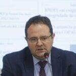 Rio de Janeiro (RJ), 16/08/2023 - O diretor de Planejamento do Banco Nacional de Desenvolvimento Econômico e Social (BNDES), Nelson Barbosa, apresenta o resultado financeiro e o desempenho operacional no primeiro semestre de 2023. Foto: Fernando Frazão/Agência Brasil
