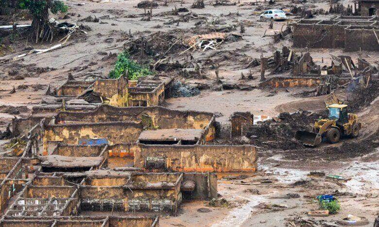 Agência Brasil 30 Anos - Área afetada pelo rompimento de barragem no distrito de Bento Rodrigues, zona rural de Mariana, em Minas Gerais Por: Antonio Cruz/ Agência Brasil