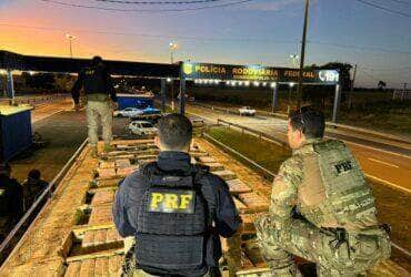 cocaina na carroceria de caminhao