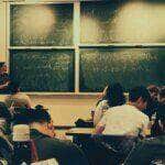 Alunos em sala de aula. Foto: Shubham Sharan/Unsplash