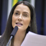 Deputada federal Amália Barros