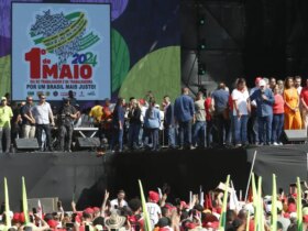 São Paulo (SP) 01/05/2024 - Presidente Lula participa do Ato das Centrais Sindicais do Dia do Trabalhador, na Arena Neo Quimica do Corinthians.  Foto: Paulo Pinto/Agência Brasil